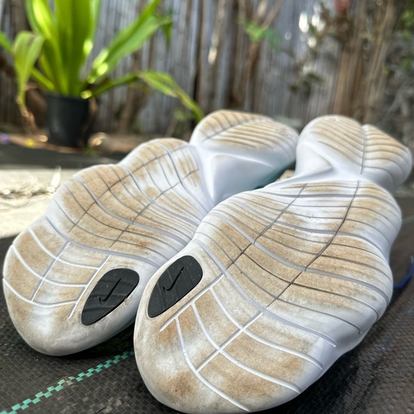 Made for you Tiffany! Custom Nike Free Running Shoe - Picture 10 of 11